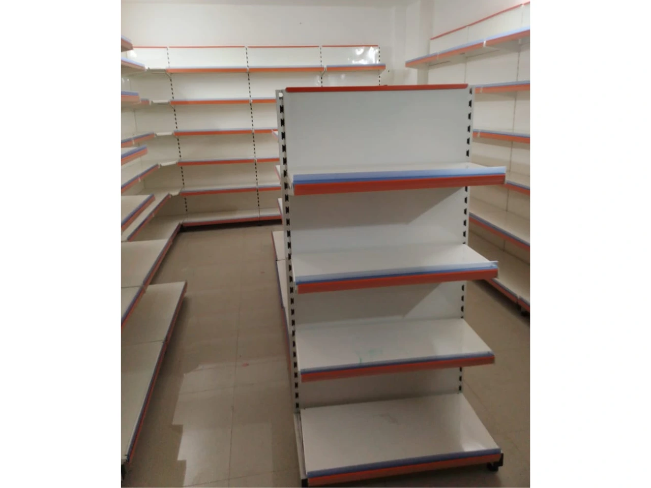 949952276_Grocery display racks installation Lucknow3.webp